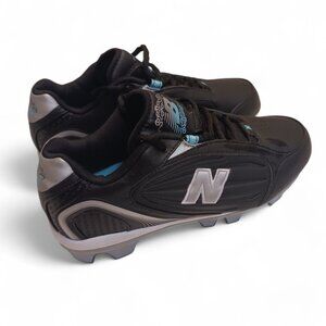 New Balance Women's Silver& Black Field Sport Cleats (Model WF600LK) SZ 7.5 NWT